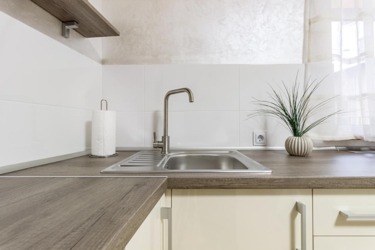 City Center Vip Studio Apartment Lviv Dış mekan fotoğraf