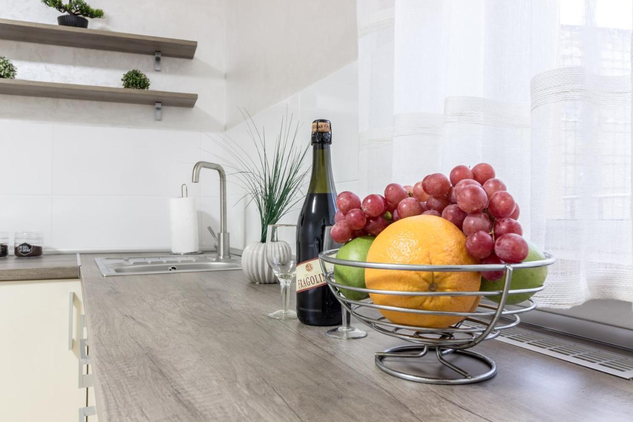 City Center Vip Studio Apartment Lviv Dış mekan fotoğraf